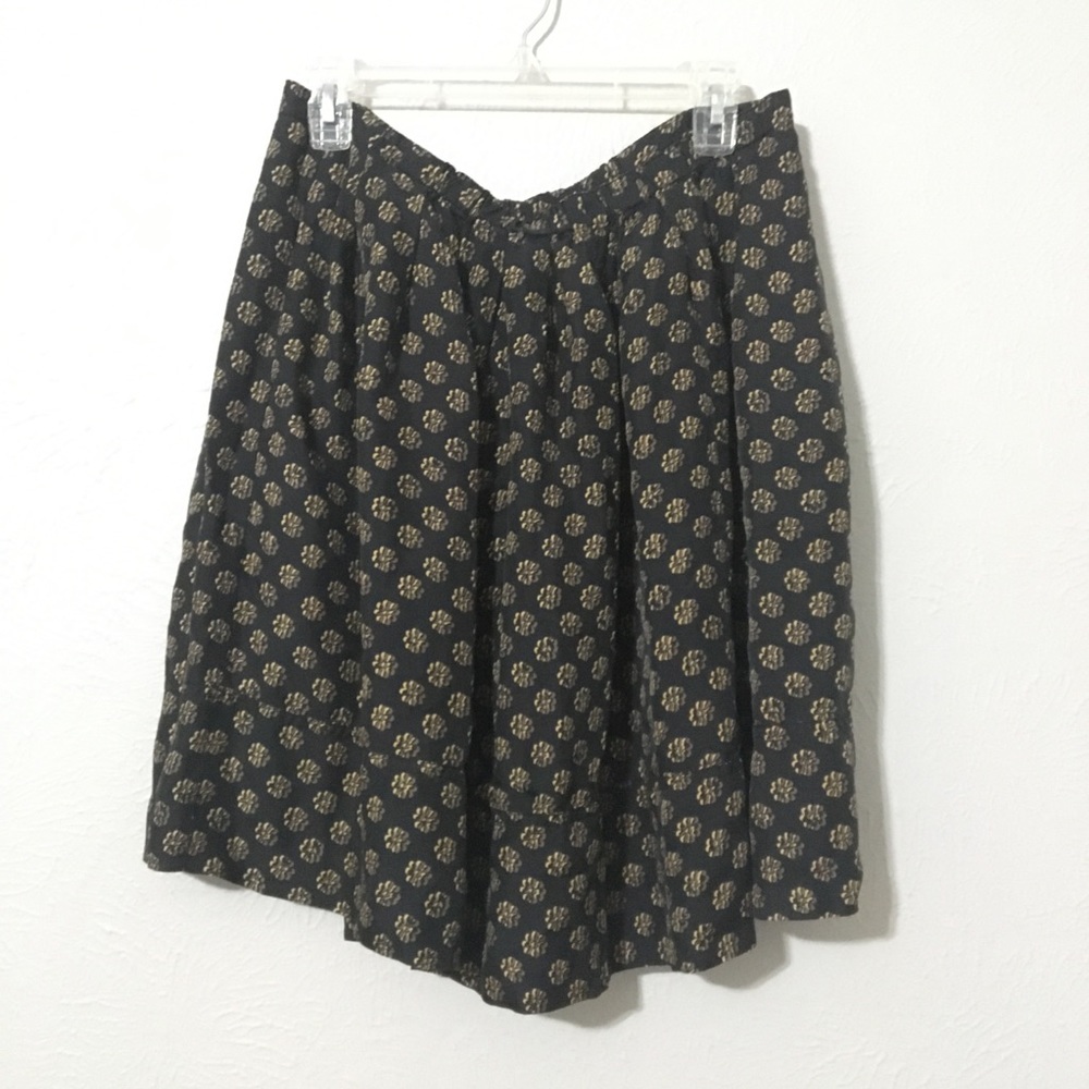 DKNY 100% Silk Floral Skirt. Size 10.